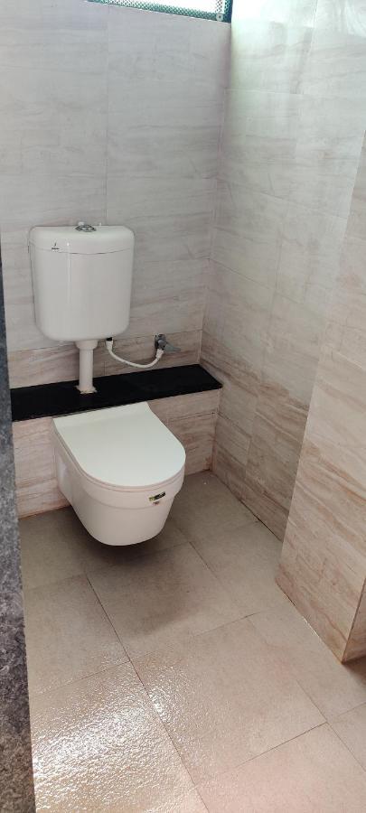 Solanki Guest House Kolhapur Bagian luar foto