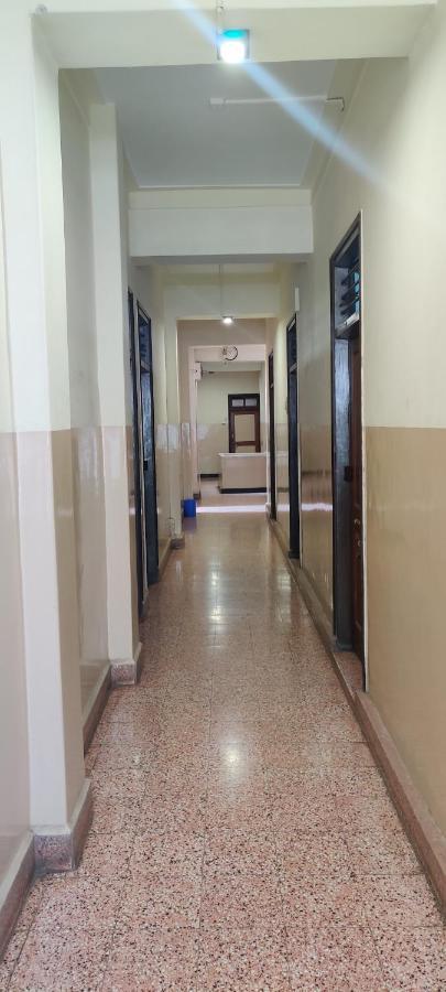 Solanki Guest House Kolhapur Bagian luar foto