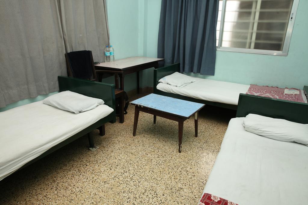 Solanki Guest House Kolhapur Bagian luar foto