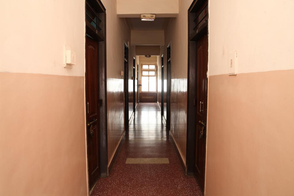 Solanki Guest House Kolhapur Bagian luar foto