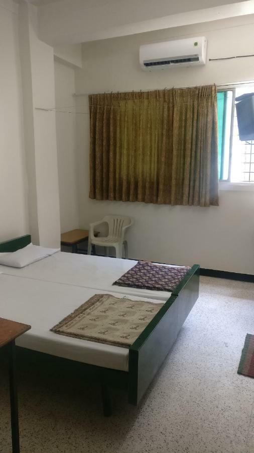 Solanki Guest House Kolhapur Bagian luar foto